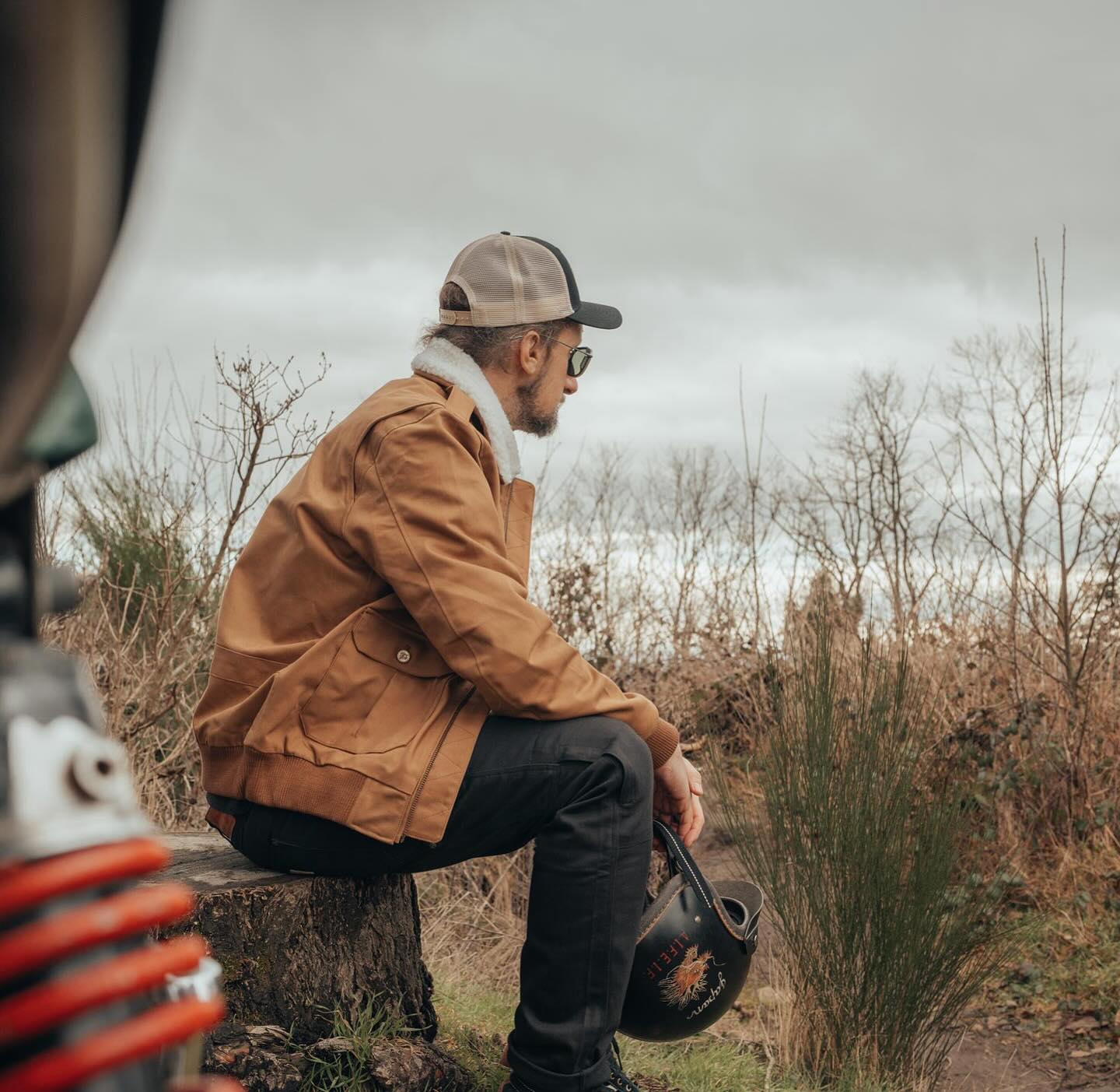 サービス ブラック