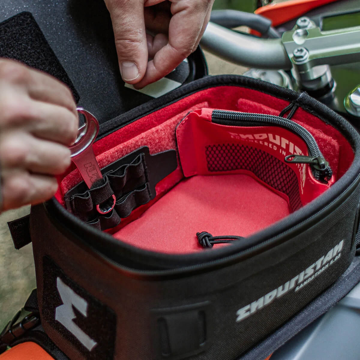 【防水】サンドストーム 5.03 タンクバッグ