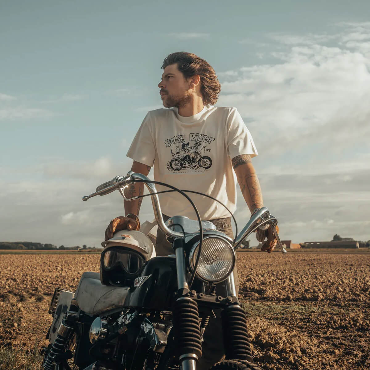 イージーライダー TEE オフホワイト