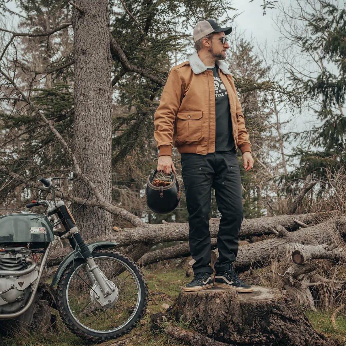 サービス ブラック