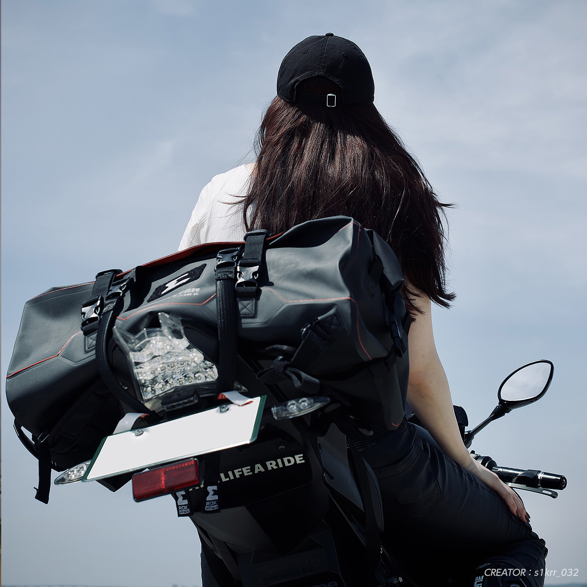 返品無料】エンデュリスタン【防水】サイクロン ドラムバッグ - バイク