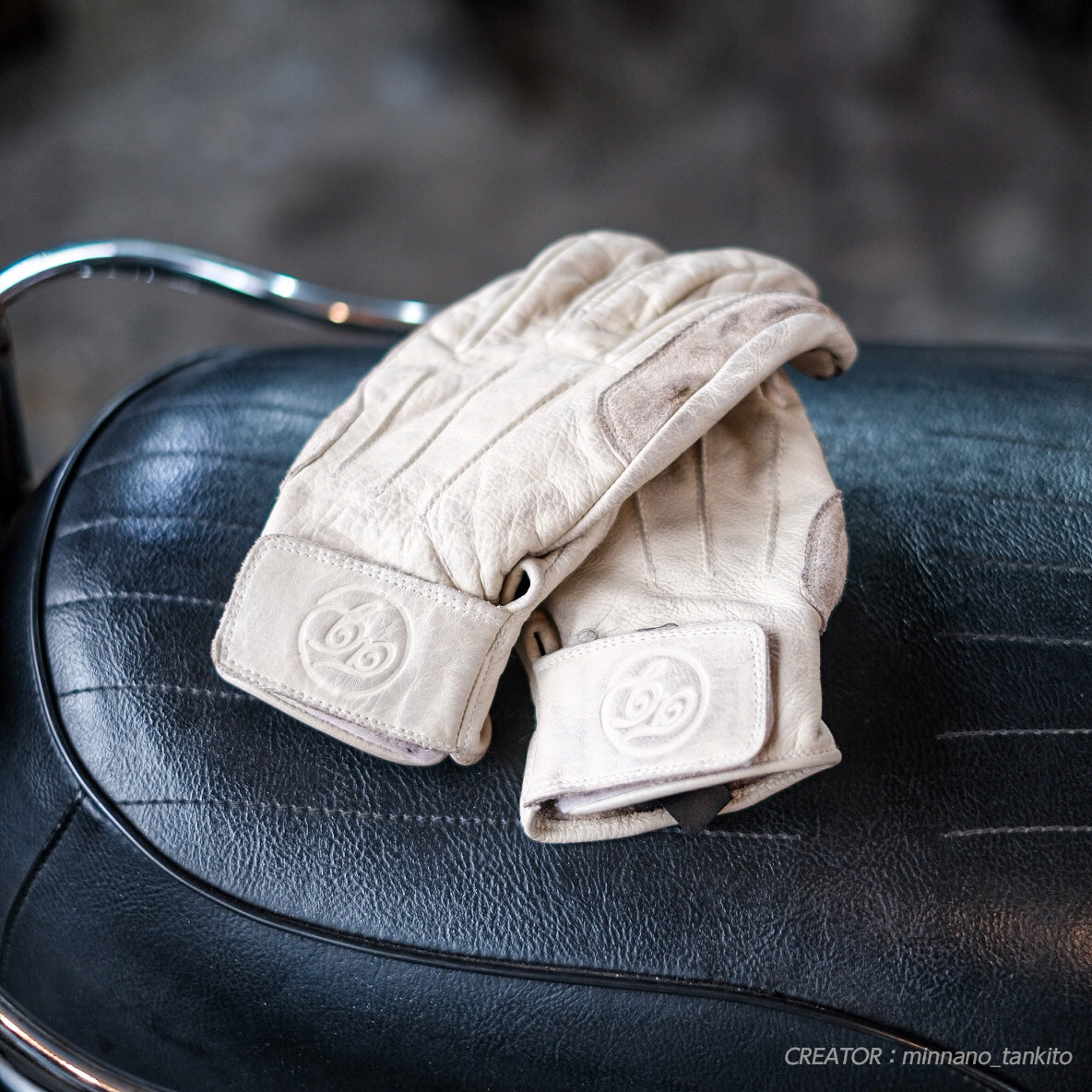 Rover Gloves Aged White
