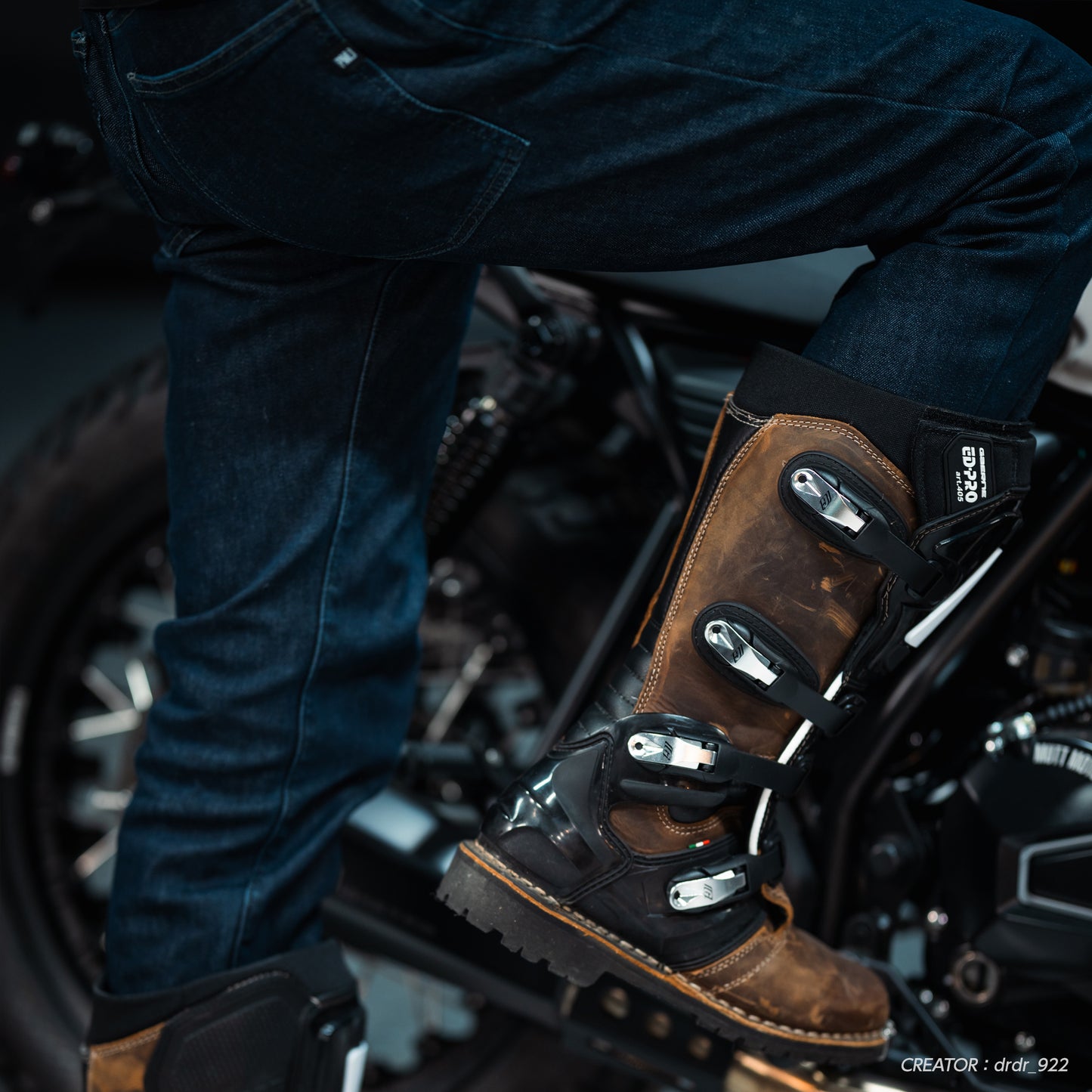 ツアラー ブルー