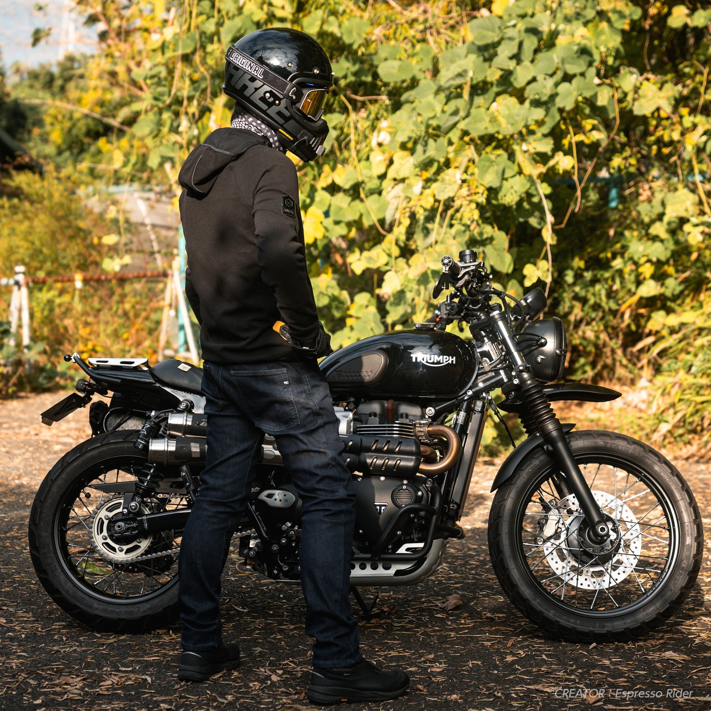 ツアラー ブルー