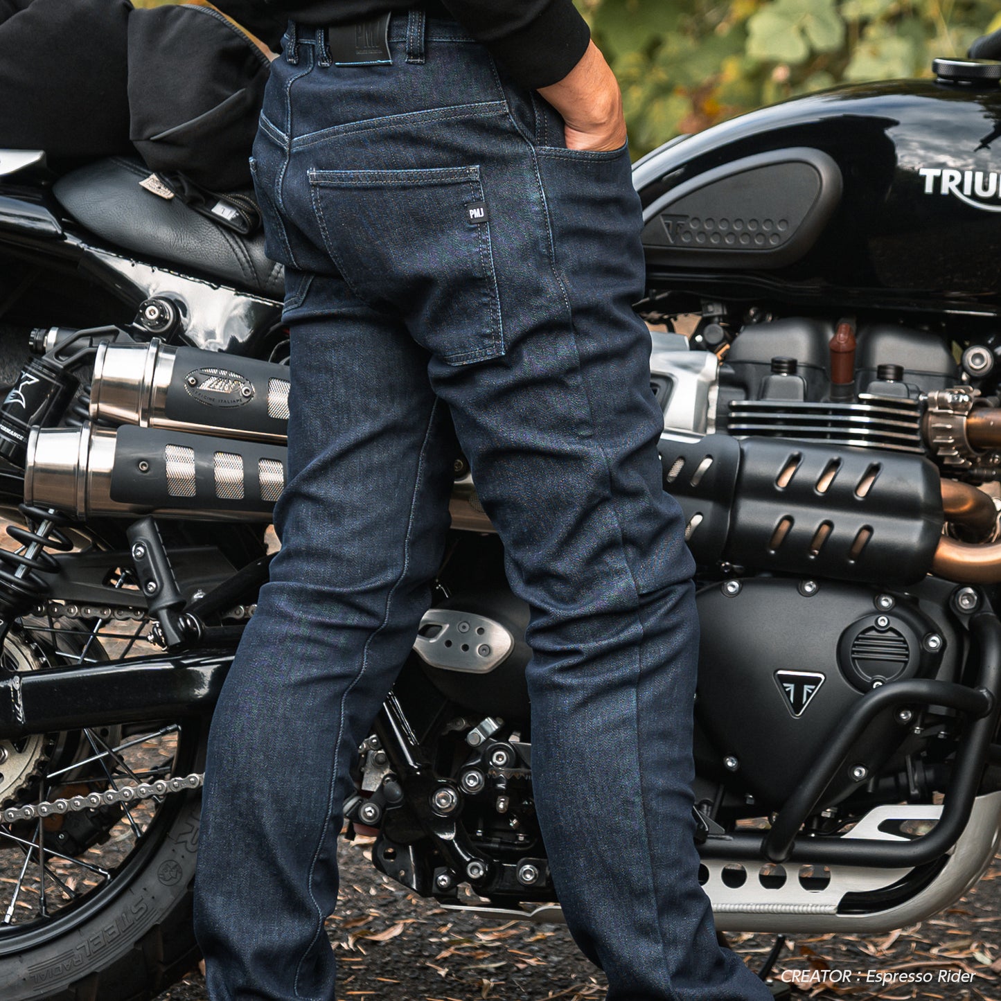 ツアラー ブルー